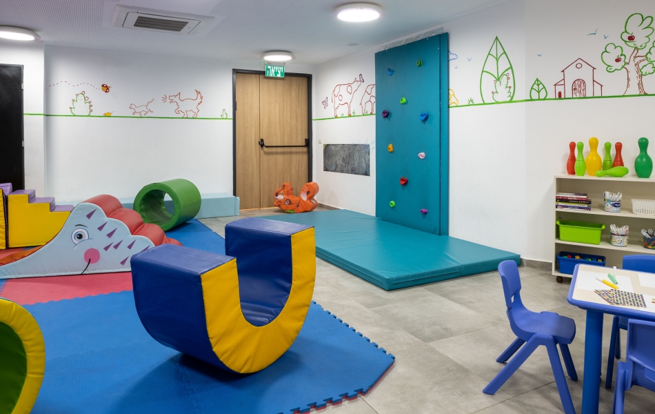Hotel Giladi Children club Small